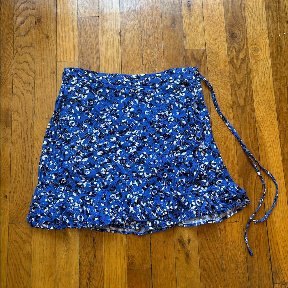 Zara Blue Floral Wrap Mini Skirt Size Small